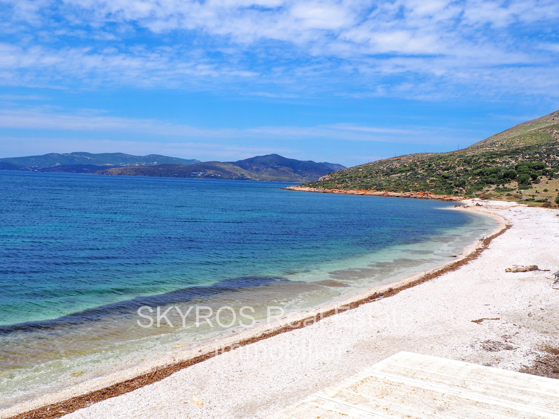 120m2 magical Turquoise SKYROS real estate immobilier